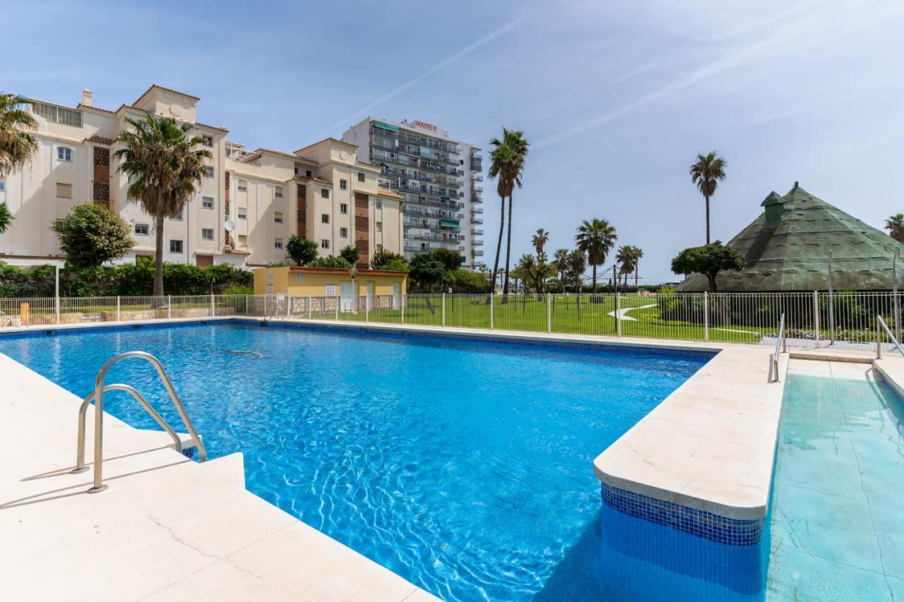 Апартаменты Mi Casa De La Playa -Estudio Frente Al Mar- Бенальмадена Экстерьер фото